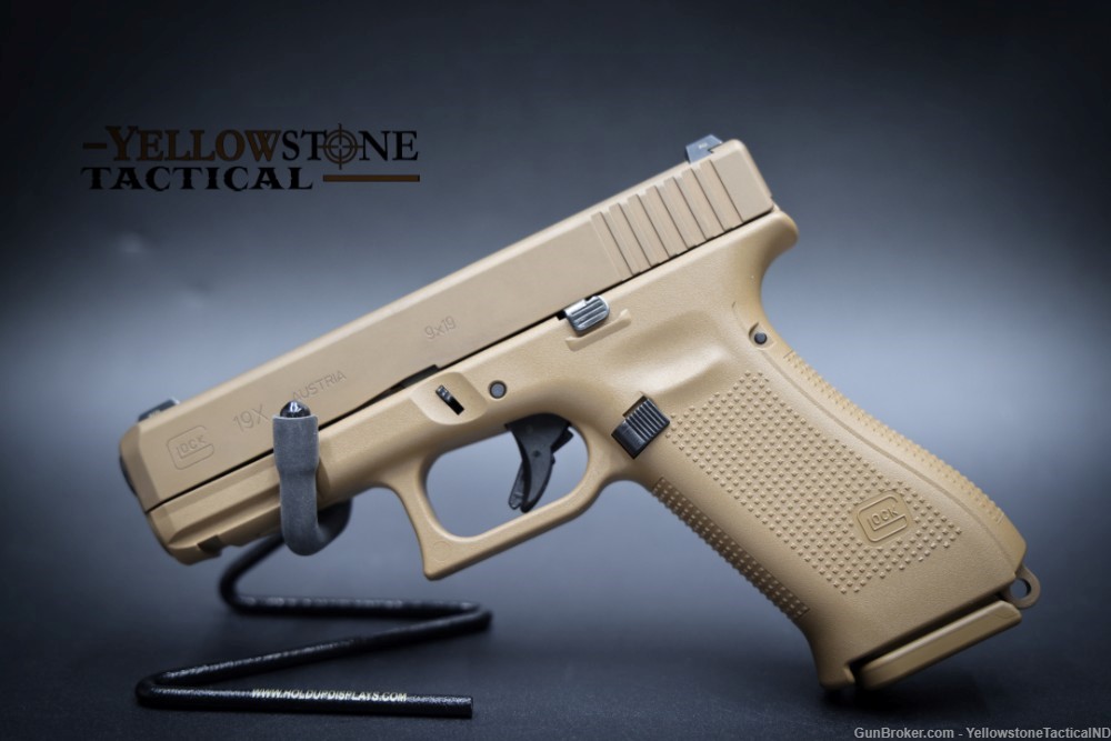 GLOCK's first ever "Crossover" pistol, the GLOCK 19X-img-0
