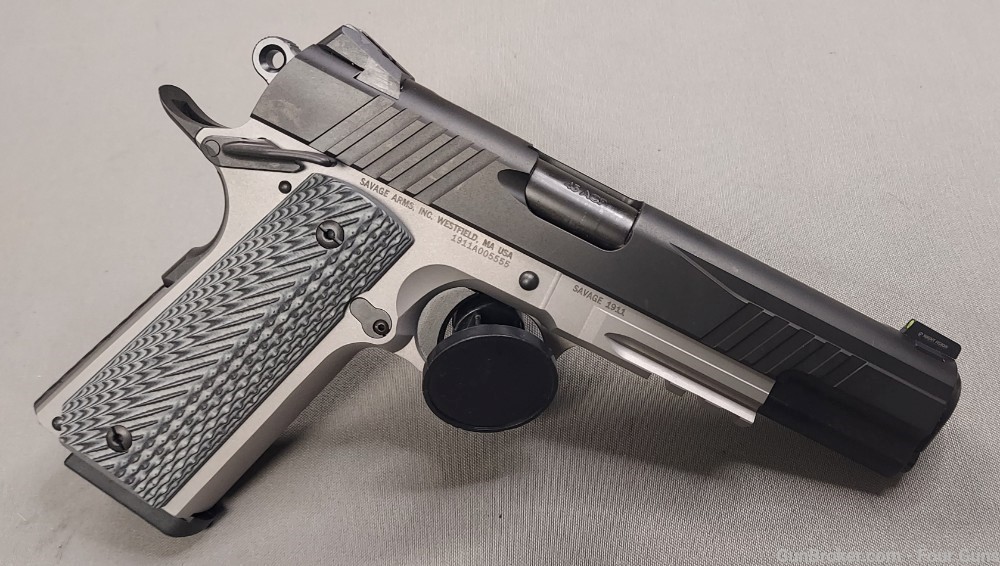 Savage 1911 Government Style Two-Tone w/ Rail .45 ACP Pistol 5" 67207-img-1