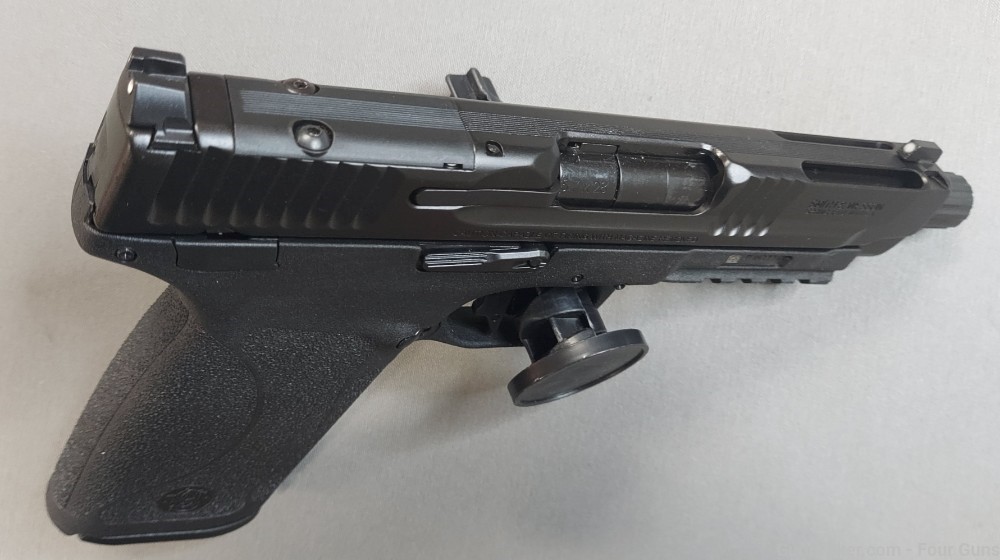 Smith & Wesson M&P 5.7 5.7X28MM 5'' 22-rd Semi-Auto Pistol 13348-img-1