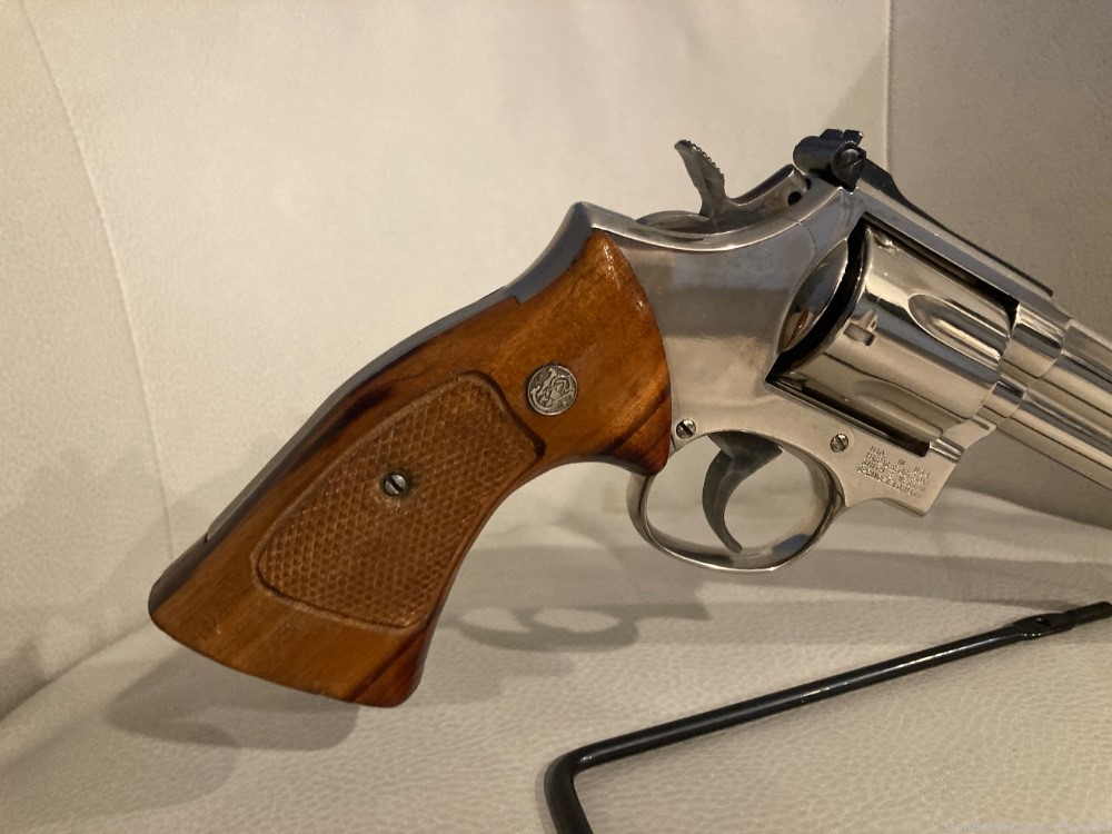 Smith & Wesson 586 Nickel 1985. 357 Magnum. -img-2