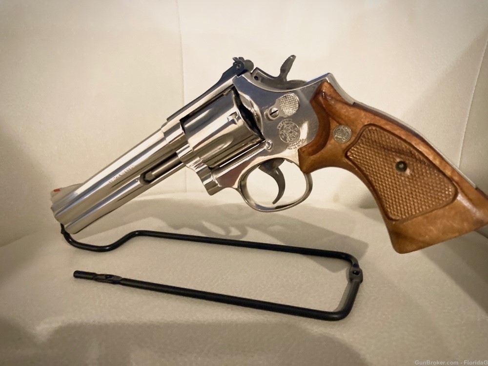 Smith & Wesson 586 Nickel 1985. 357 Magnum. -img-7