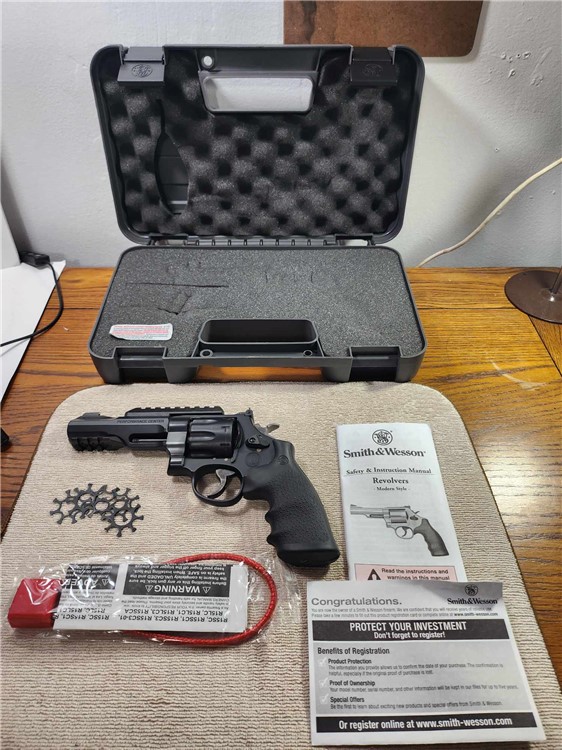 Smith & Wesson Performance Center 327 TRR8 357Mag 5" Barrel-img-0