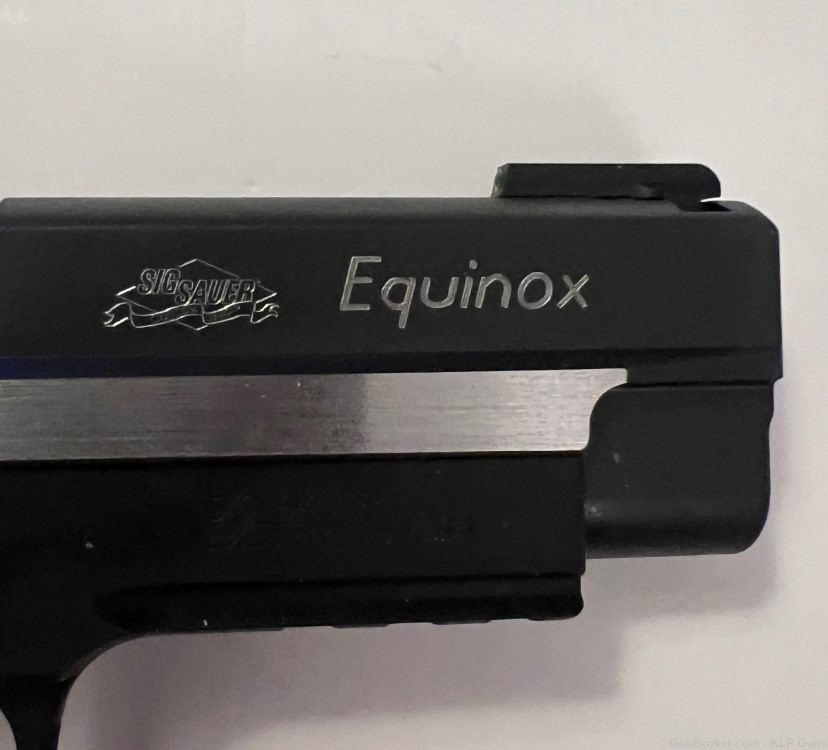 Sig Sauer P220 Equinox 45 Auto (ACP) LIKE NEW!-img-3