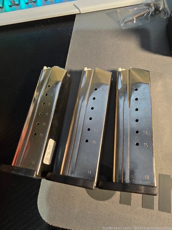 Lot of 3 Smith & Wesson SD9VE SD9 9mm 16 Round magazines-img-1