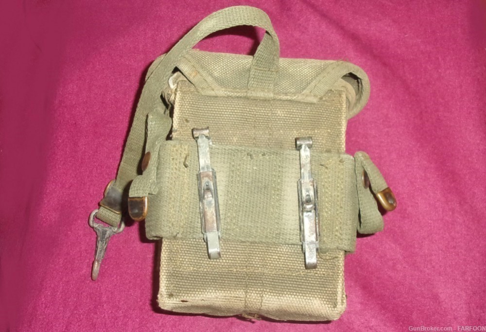 US SMALL ARMS AMMUNITION POUCH-img-1