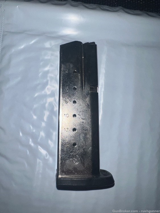 Smith & Wesson SD40 SD40VE Magazine 40 S&W 14 Round Stainless-img-0