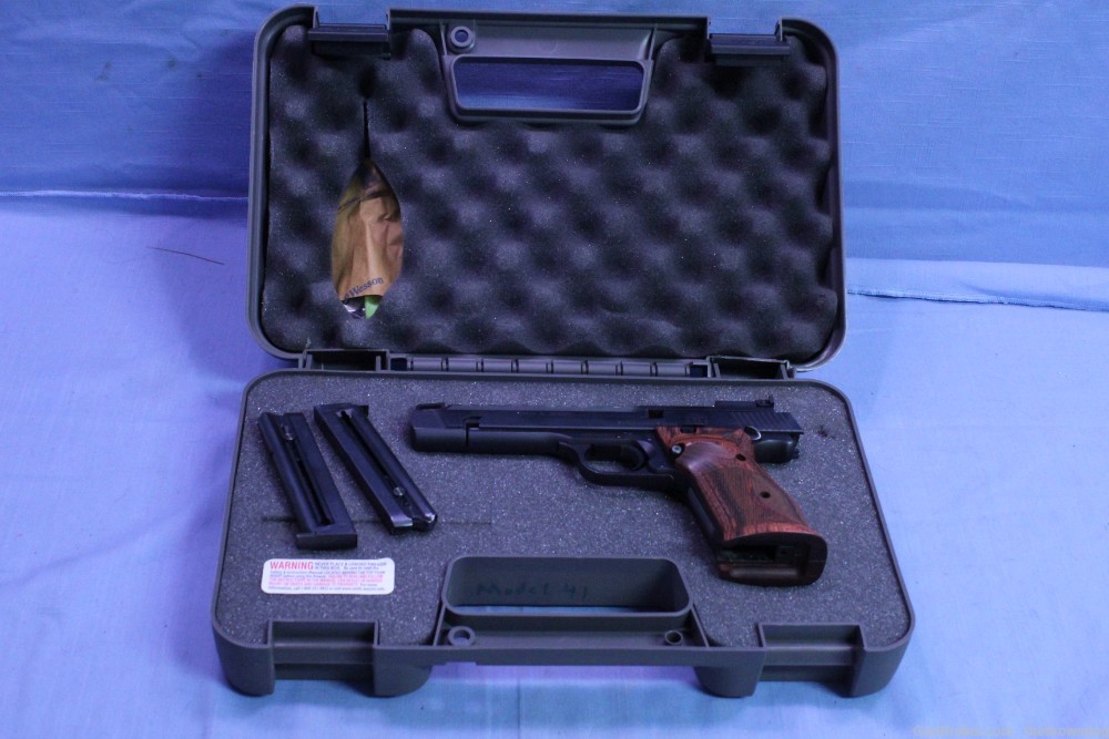 Smith & Wesson Model 41 Performance Center-img-0
