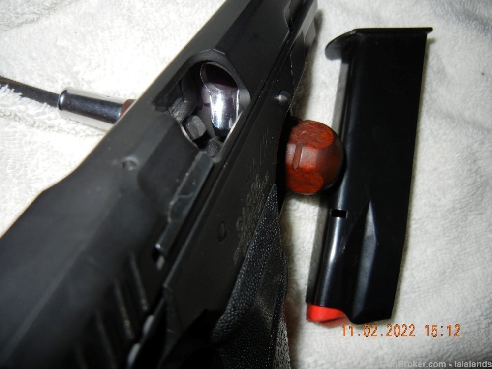 Sar Arms B6 Hawk 9mm semi auto pistol.-img-9