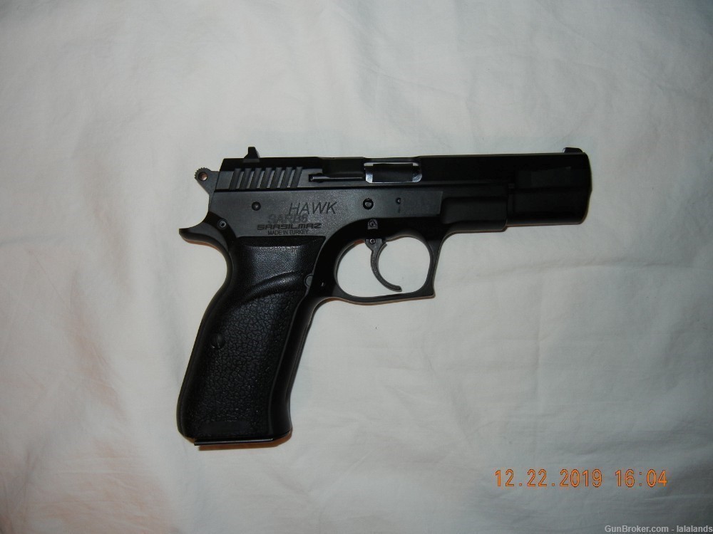 Sar Arms B6 Hawk 9mm semi auto pistol.-img-2
