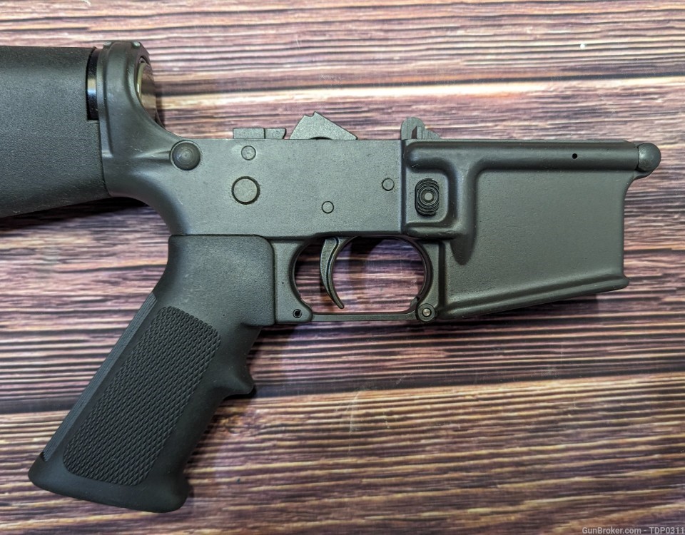 Colt HBAR Sporter PRE BAN FULL FENCE AR 15 COMPLETE Lower IN ORIGINAL BOX-img-10