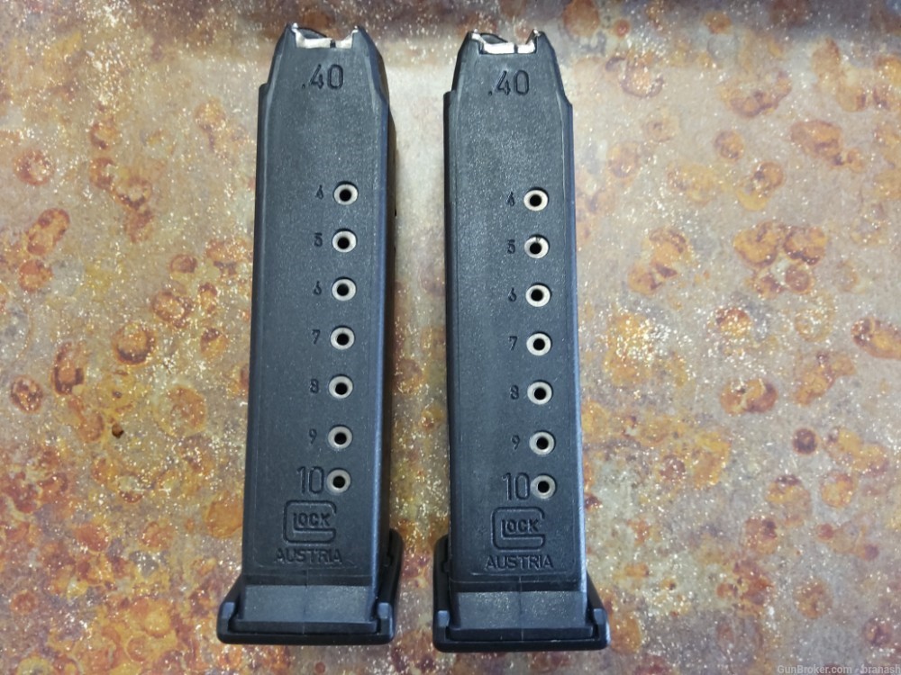 Glock Pistol Magazines, 2-10rd, Case and Manual -img-2
