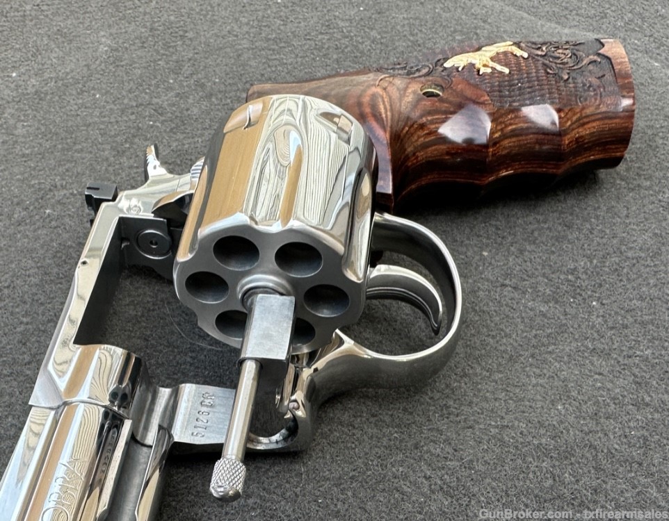 Early Colt King Cobra Custom Bright Stainless 4" .357 Magnum, 3rd-Yr, 1988-img-35
