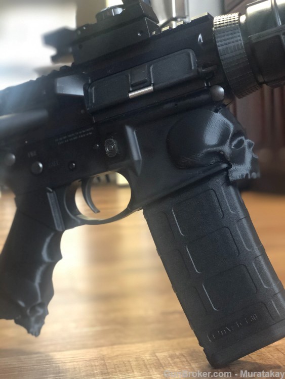 AR-15 Skull Grip-img-0