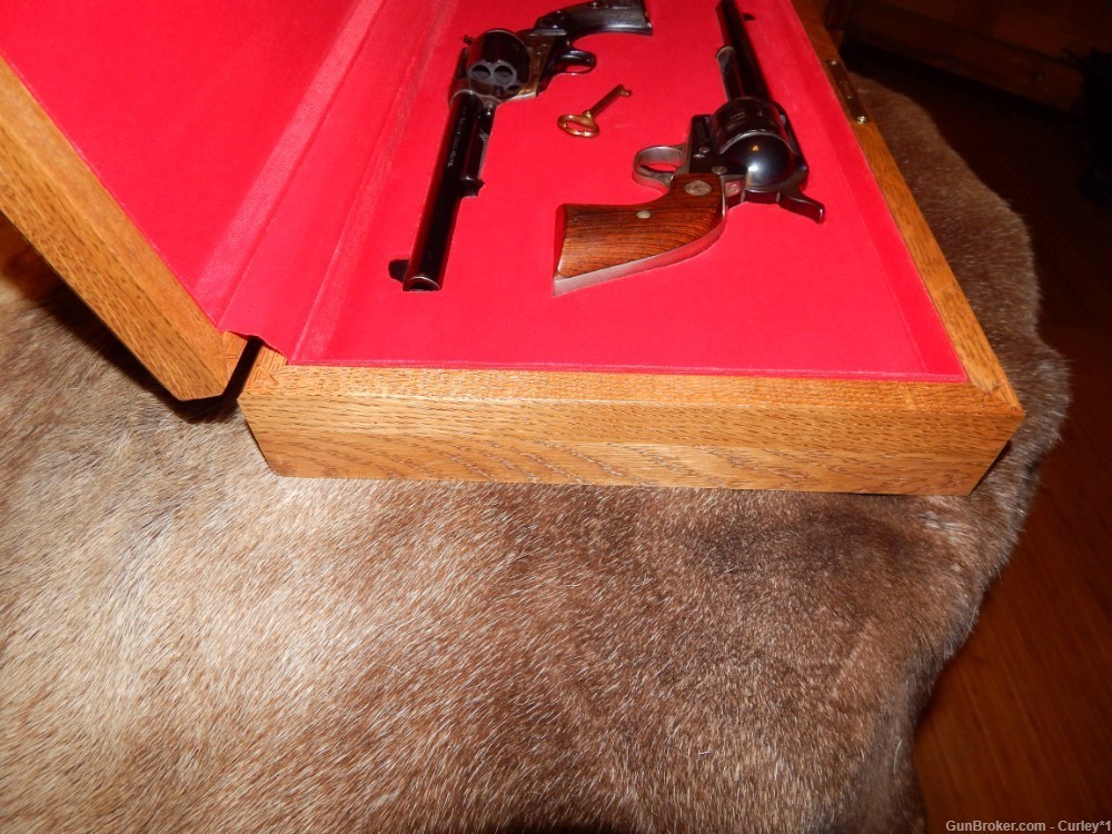 Colt 2 Gun Display box-img-5