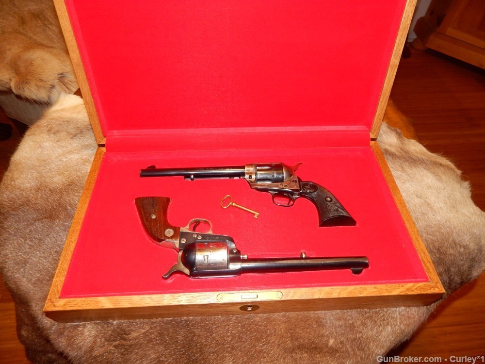 Colt 2 Gun Display box-img-3