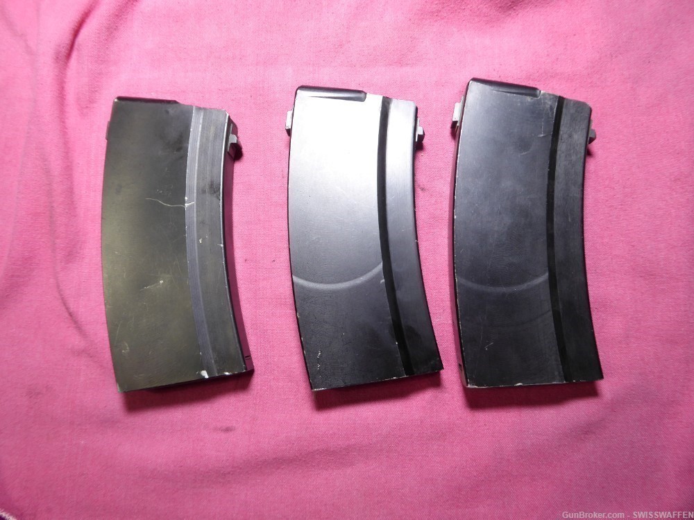 SIG PE57 24RD. MAGAZINE *PLASTIC FOLLOWER* IN EXCELLENT CONDITION.-img-0