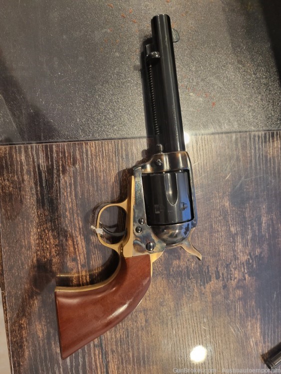 Taylor's & Company 6 shot 5.5" Old western revolver no card fee -img-1