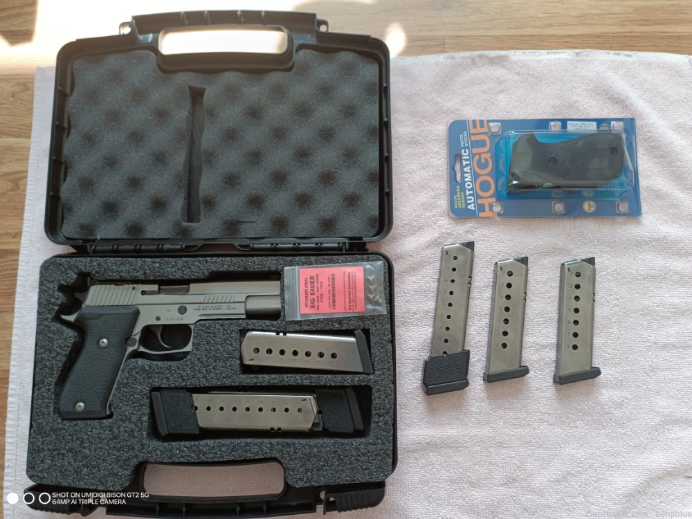 SIG Sauer  P220 Match Elite .45 with 7 mags & red/green dot optic w. mount-img-0