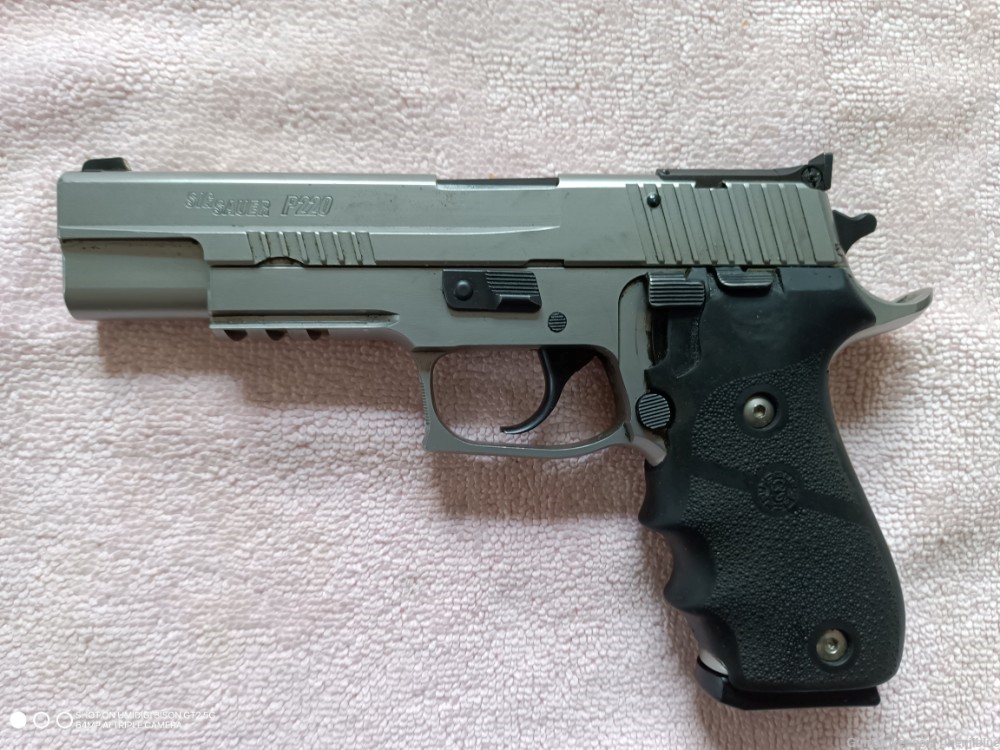SIG Sauer  P220 Match Elite .45 with 7 mags & red/green dot optic w. mount-img-3