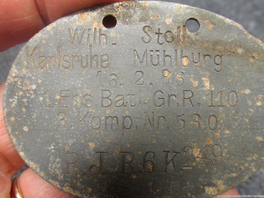 IMPERIAL GERMAN WWI DOG TAG WILH. STOLL KARLSRUHE UNIT MARKED-img-2