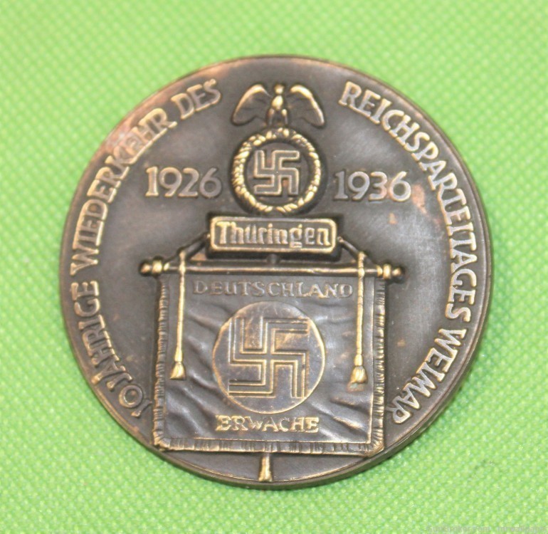 German WWII 1926 – 1936 Deutschland Erwache Thuringen Badge 3H-img-0