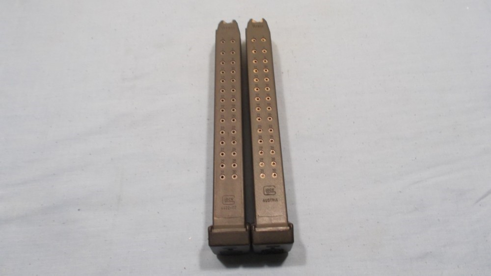 [2] Glock 18/17/19 Magazines 9MM 31rd +2 Ext Factory OEM-img-1