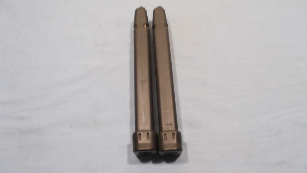 [2] Glock 18/17/19 Magazines 9MM 31rd +2 Ext Factory OEM-img-3