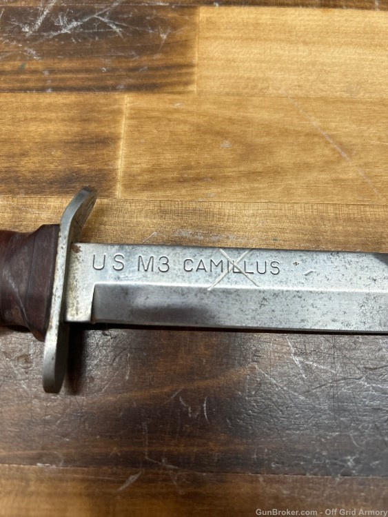 WWII U.S. Camillus Fighting Knife W/Scabbard!-img-3