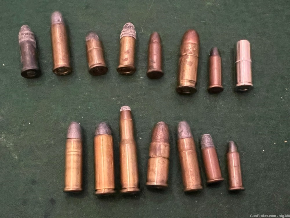 ANTIQUE COLLECTION OF CENTERFIRE CARTRIDGES 15 ROUNDS-img-0