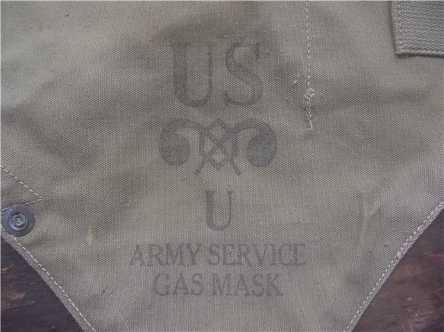 WW II US Army Service Gas Mask Bag Original-img-0