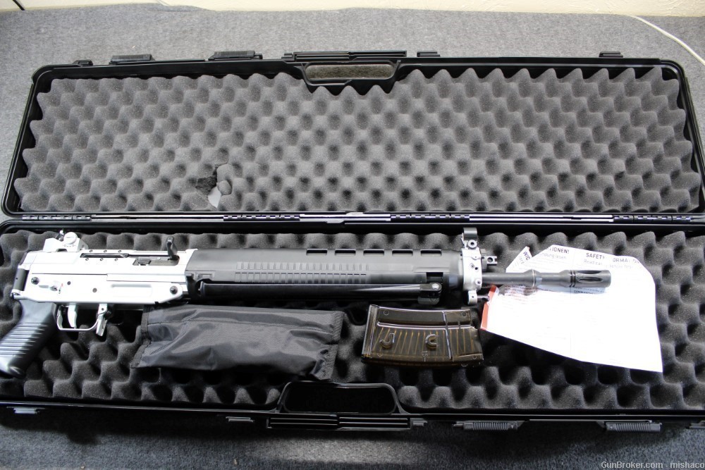 NIB Swiss Import SIG SG550 5.56 NATO 21" Diopters STGW90 Blum Silver Pistol-img-0