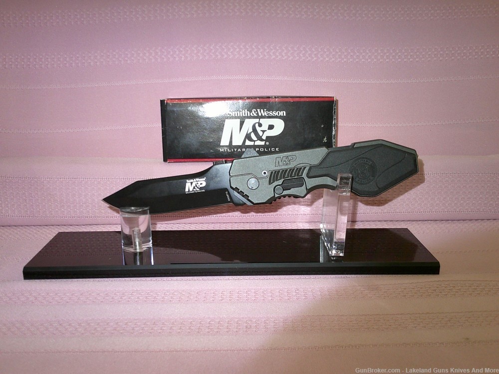 Smith & Wesson SWMP4L M&P Assisted Open Linerlock Pocket Knife Was $75.50!-img-1