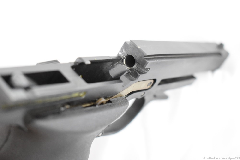 Sig Arms Trailside .22LR semi auto pistol EXCELLENT condition -img-16