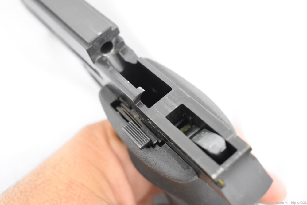 Sig Arms Trailside .22LR semi auto pistol EXCELLENT condition -img-15