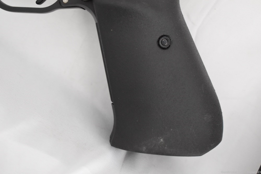 Sig Arms Trailside .22LR semi auto pistol EXCELLENT condition -img-3