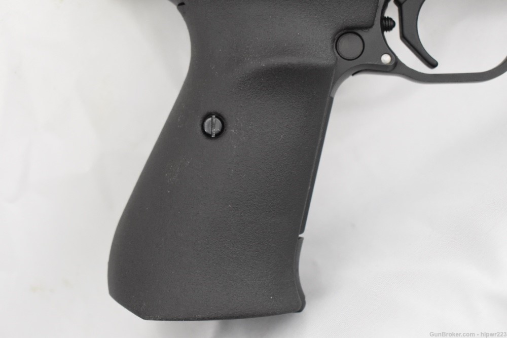 Sig Arms Trailside .22LR semi auto pistol EXCELLENT condition -img-6