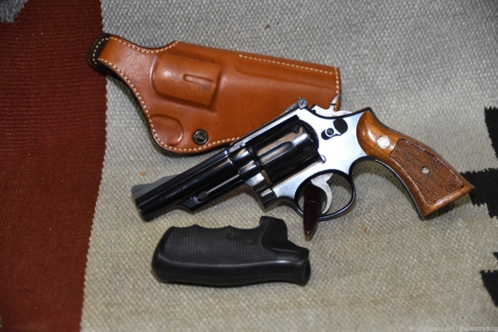 Smith & Wesson S&W Model 19-3 w/4 inch BBL 357 Magnum Made 1972 Super Condi-img-0