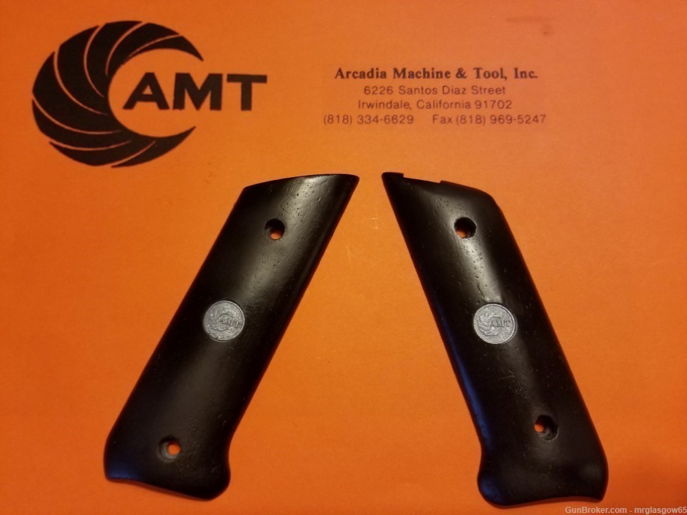 AMT Lightning - Baby Automag Style with Medallions - handgun grips-img-0