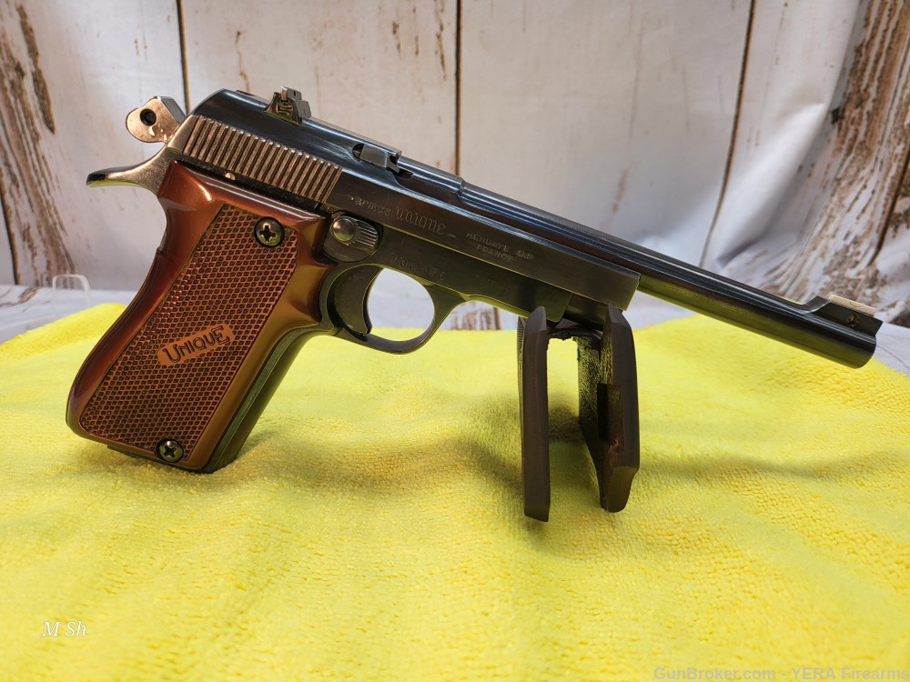 1954 French Unique D6 22LR, 6" barrel, extra Rosewood Checkered grip-img-1