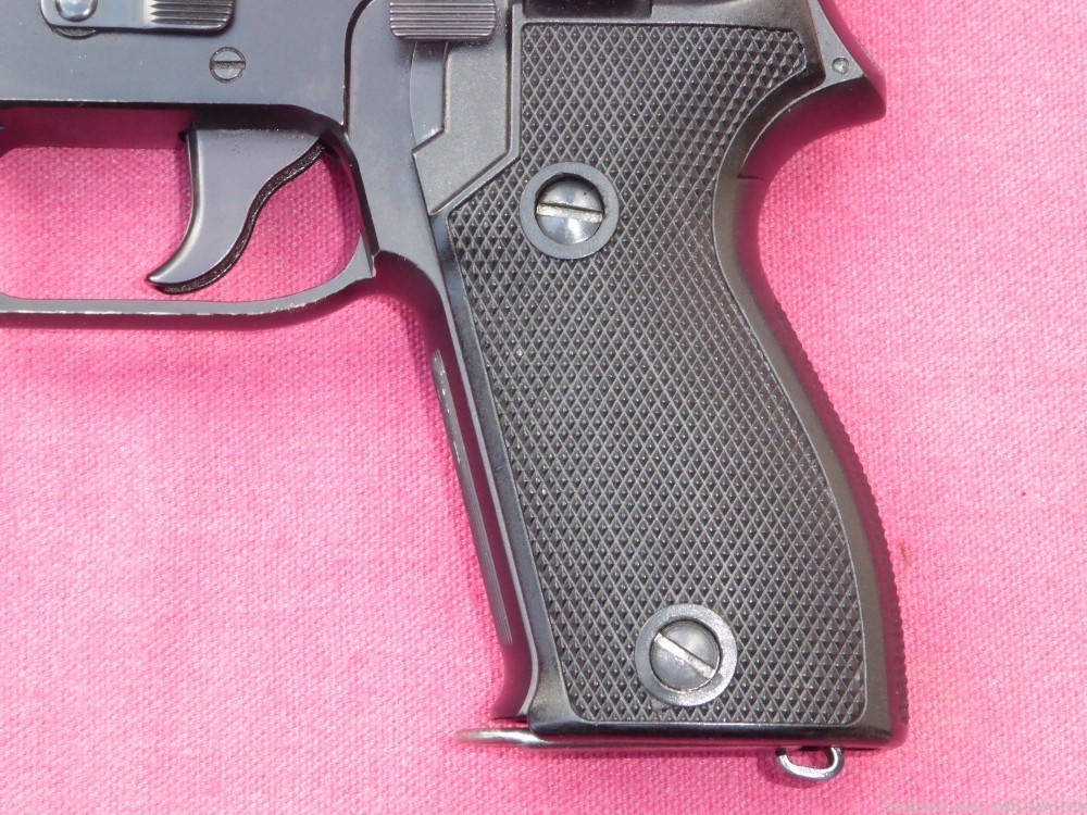 SIG SAUER P225 "MONTAGE SUISSE" 9mm ORIGINAL BOX MANUAL  "RARE"-img-6