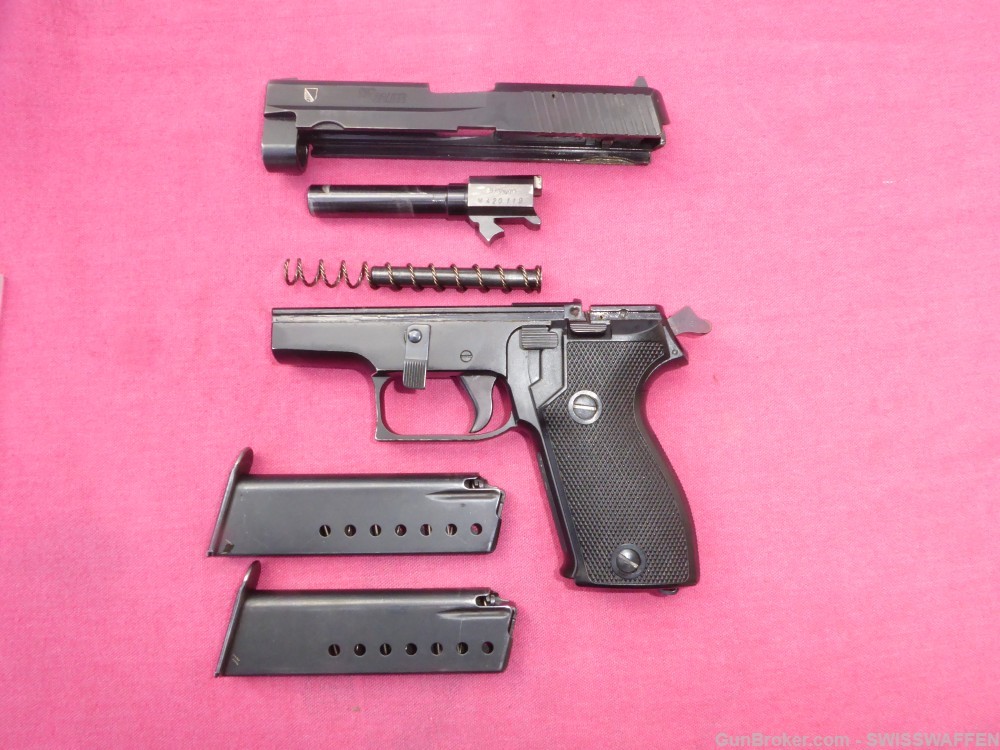 SIG SAUER P225 "MONTAGE SUISSE" 9mm ORIGINAL BOX MANUAL  "RARE"-img-14