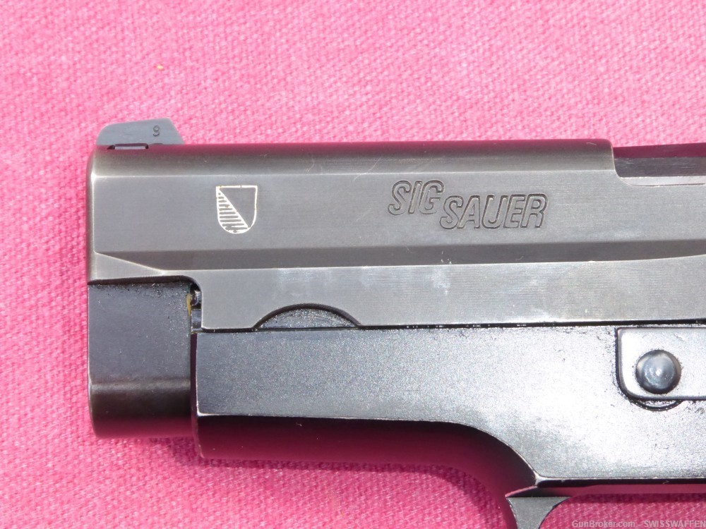 SIG SAUER P225 "MONTAGE SUISSE" 9mm ORIGINAL BOX MANUAL  "RARE"-img-4
