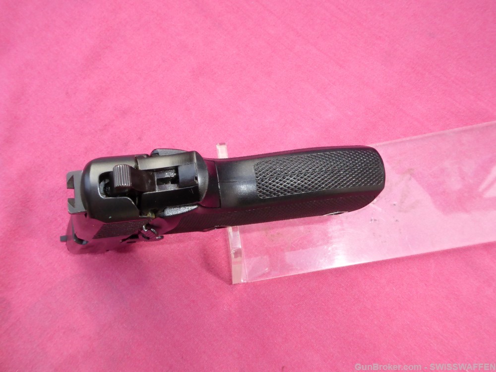 SIG SAUER P225 "MONTAGE SUISSE" 9mm ORIGINAL BOX MANUAL  "RARE"-img-11