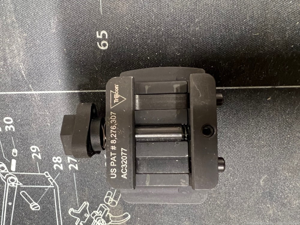 Trijicon RMR Weaver mount with qd and sealing plate-img-2
