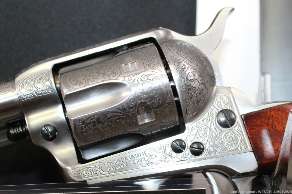 NIB TAYLOR'S & CO CATTLEMAN ENGRAVED S/A REVOLVER, 45LC, 5.5" BRL, 550927-img-1
