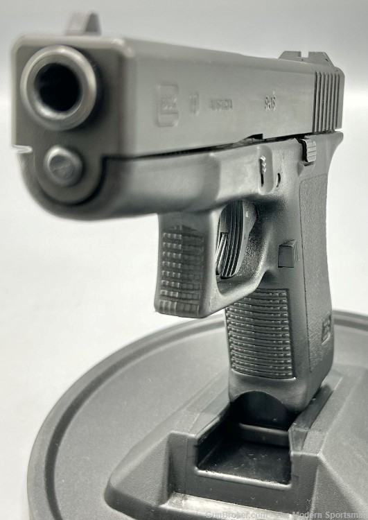 GLOCK 19 Gen 2 9mm Luger 4.02" G19 Gen2 15+1 Black Safe Action Pistol 9x19-img-5