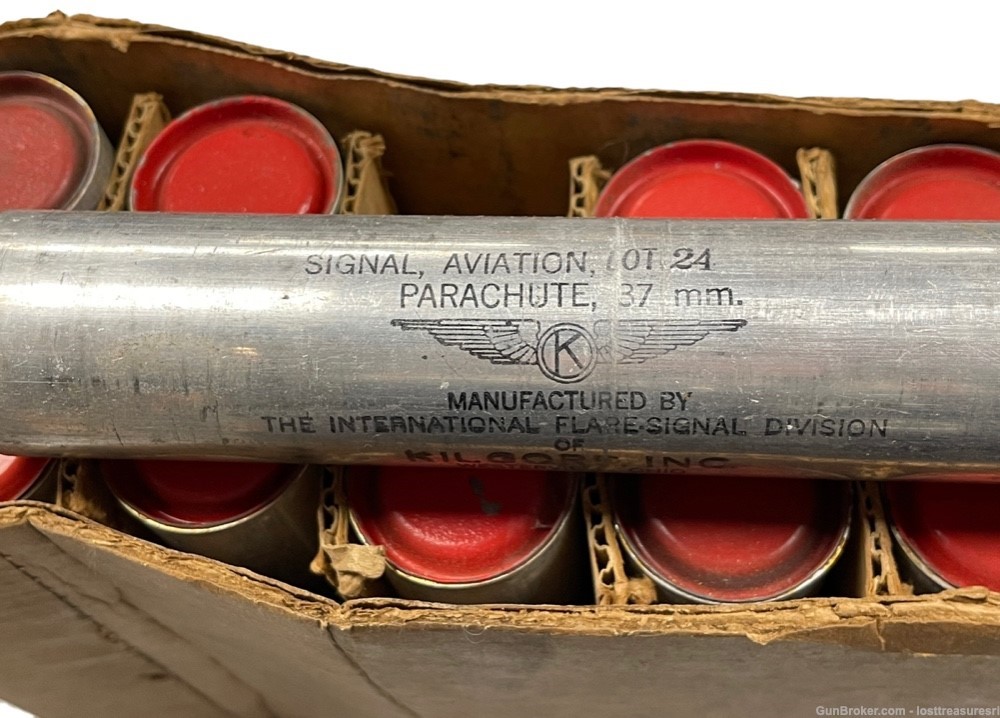 One Vintage Kilgore INC. WWII 37mm RED Aviation Parachute Signal Flare-img-13