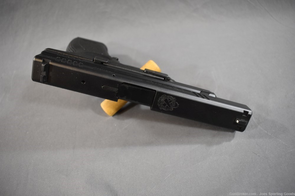 Springfield XD-45 - .45 ACP Semi-Automatic Pistol w/ 10-Round magazine-img-7