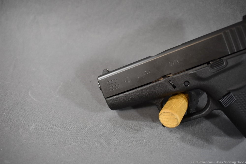 Glock 43 - 9mm Semi-Automatic Subcompact Pistol w/ Factory Case-img-7