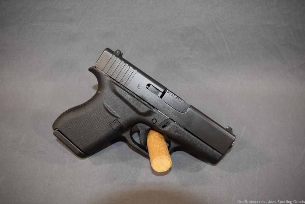 Glock 43 - 9mm Semi-Automatic Subcompact Pistol w/ Factory Case-img-1
